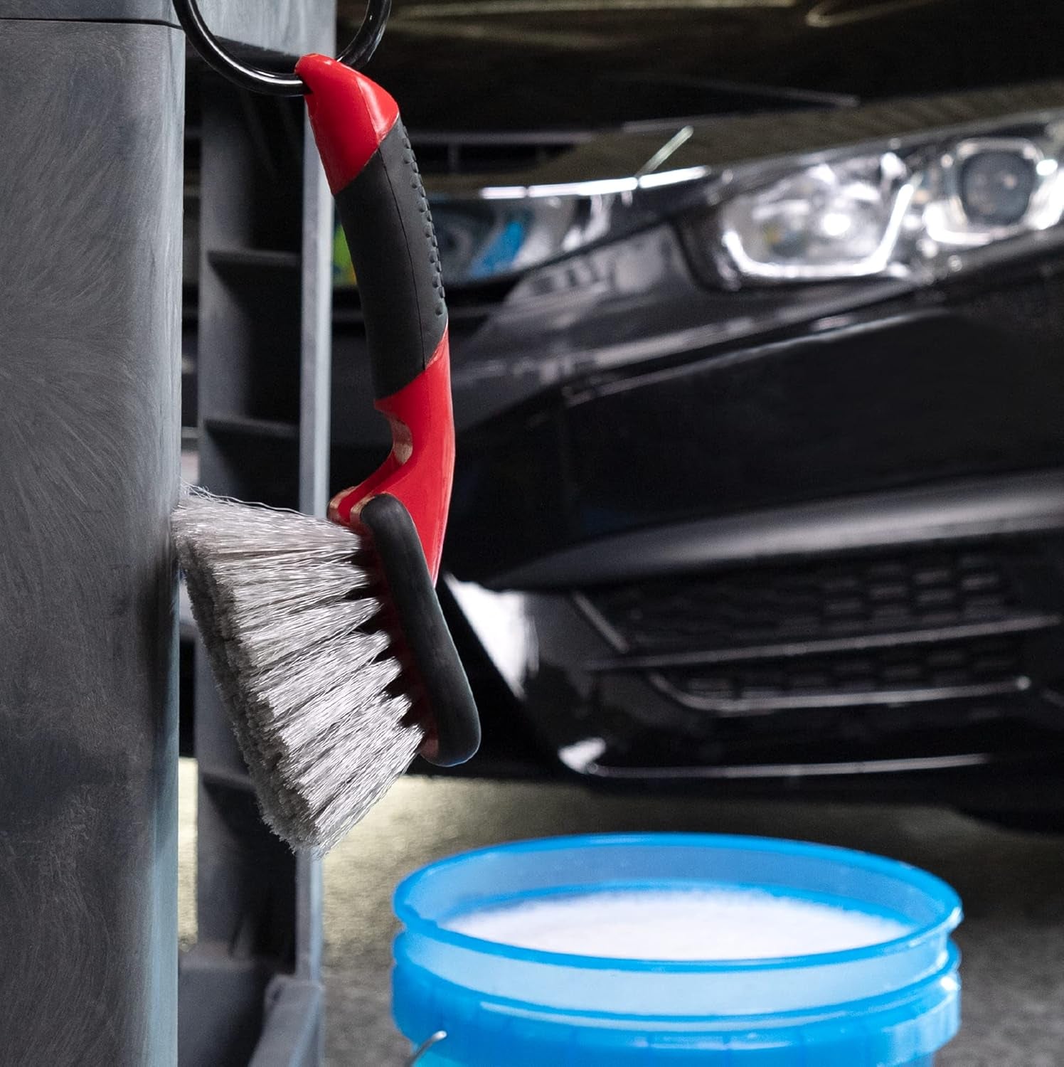 Mothers Professional Car Wash Brush Set: 10-Inch Wheel and Fender Cleaner with Short Handle in Red/Black
